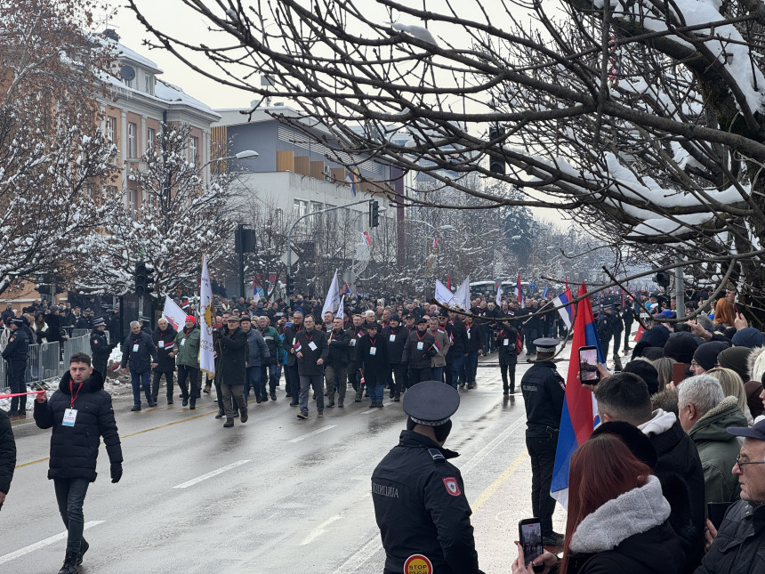 Banjaluka: Defile povodom Dana Republike Srpske