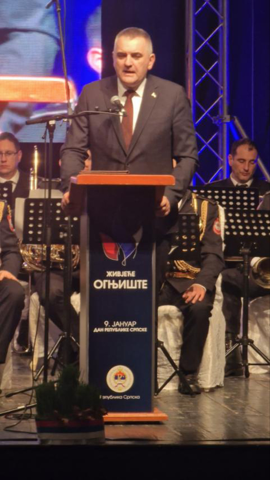 Brčko: Svečanom akademijom obilježen Dan Republike