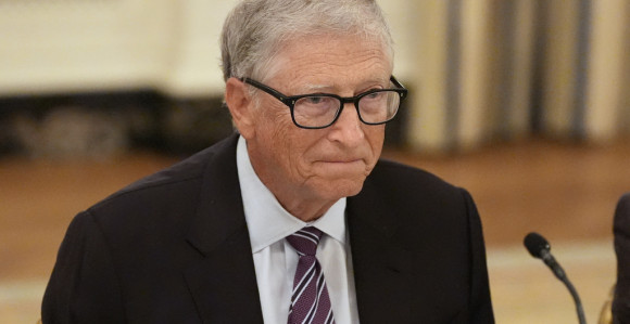 Bil Gejts uplatio skoro 8 milijardi $ fondaciji bivše supruge