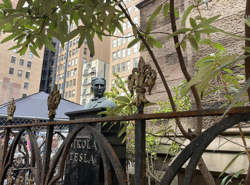 U crkvi Svetog Save na Menhetnu služba za Nikolu Teslu