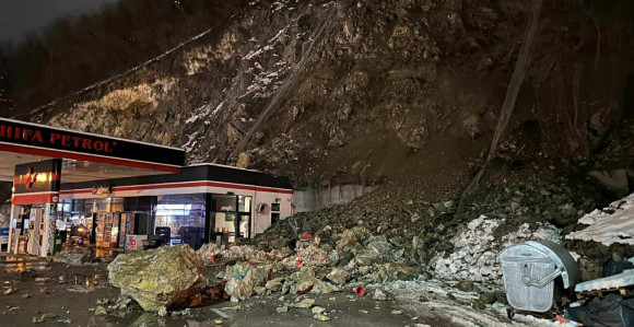 Opasno: Ponovo odron na Meterizama kod Zvornika (VIDEO)