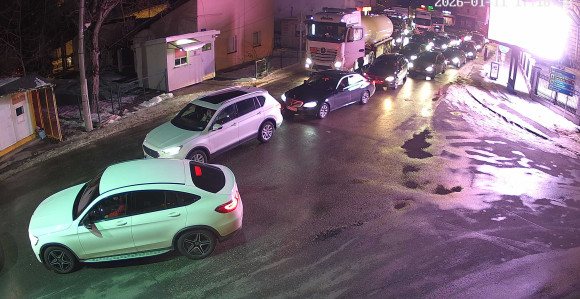 Višesatna čekanja na graničnom prelazu Gradiška