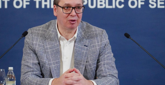 Vučić razgovarao sa predstavnicima MOL-a o kupovini NIS-a