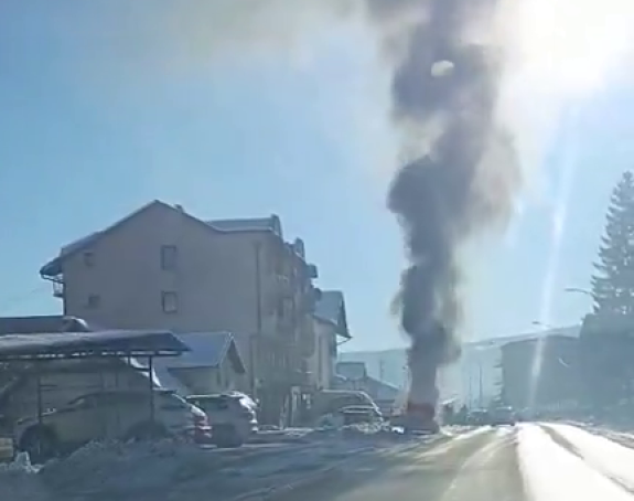Automobil gori u Banjaluci (VIDEO)