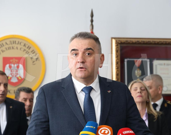Nije šija nego vrat: Direktorske plate sa tri skočile na 3,5 hiljade KM