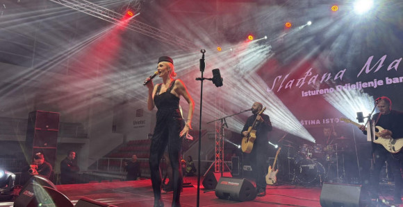 Грађани И. Сарајева у Нову годину са Слађаном Мандић