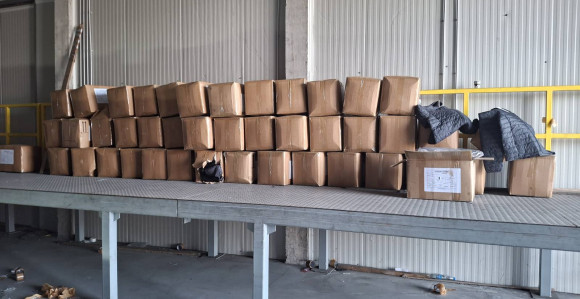 Carinici u Gradišci zaplijenili 652 muške jakne iz UAE