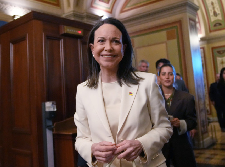 Mačado uručila Trampu Nobelovu nagradu za mir