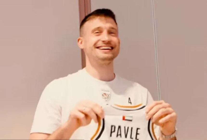 Аврамовић постао тата, па добио диван поклон од Дубаија