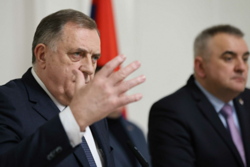 Да ли ће Бакир и СДА спасити Додика и избјећи вето