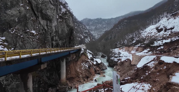 Na putu Foča-Sarajevo došlo je do velikog odrona