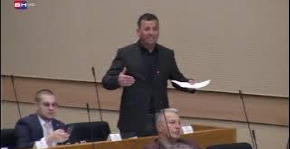 Vukanović upitao Cvijanovićevu ima li dobrovoljce za uzimanje Grenlanda