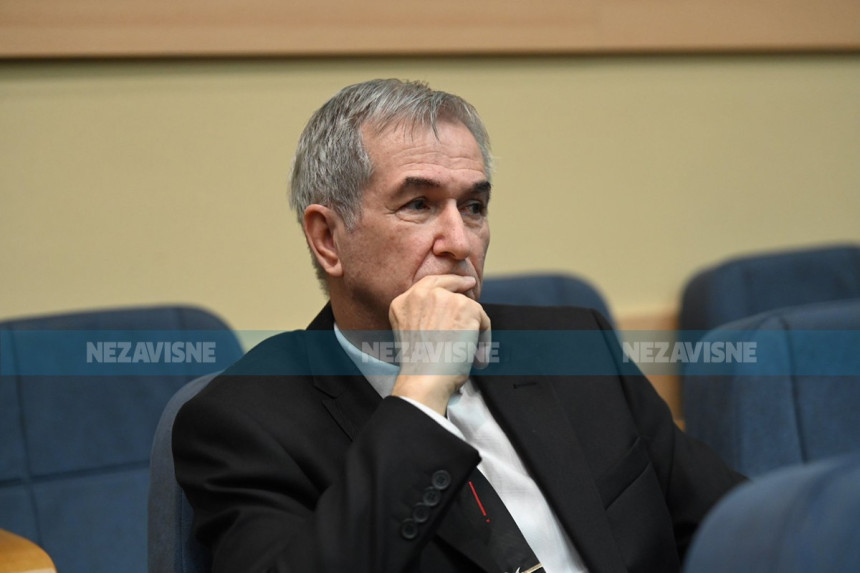 Нови министар Нед Пуховац дуговао паре, суд му продавао имовину