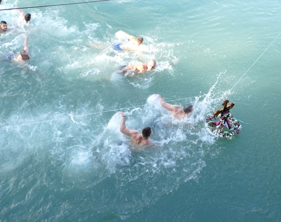 Ђорђе Тасић први стигао до часног крста у ријеци Дрини