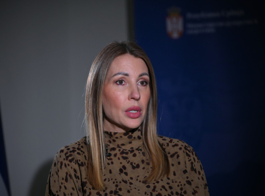 Петрохемија иде МОЛ-у, Србија купује 5% акција НИС-а од Мађара