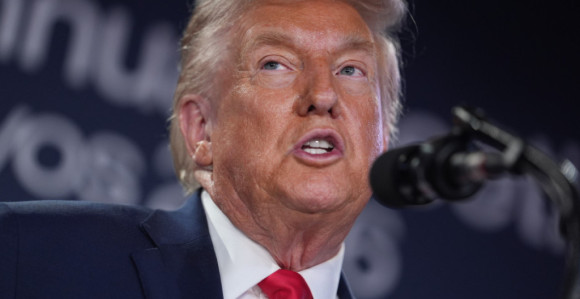 Alarm za požar se aktivirao na forumu gdje je bio Tramp