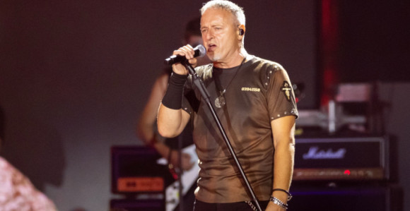 Thompson mora srušiti ilegalne objekte