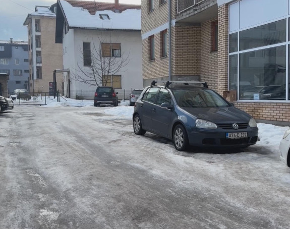 Пале оковане ледом: Грађани имају право да се љуте