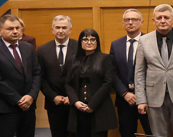 Националност као хоби: Министарка Игњатовић довела у питање уставност нове Минићеве владе?