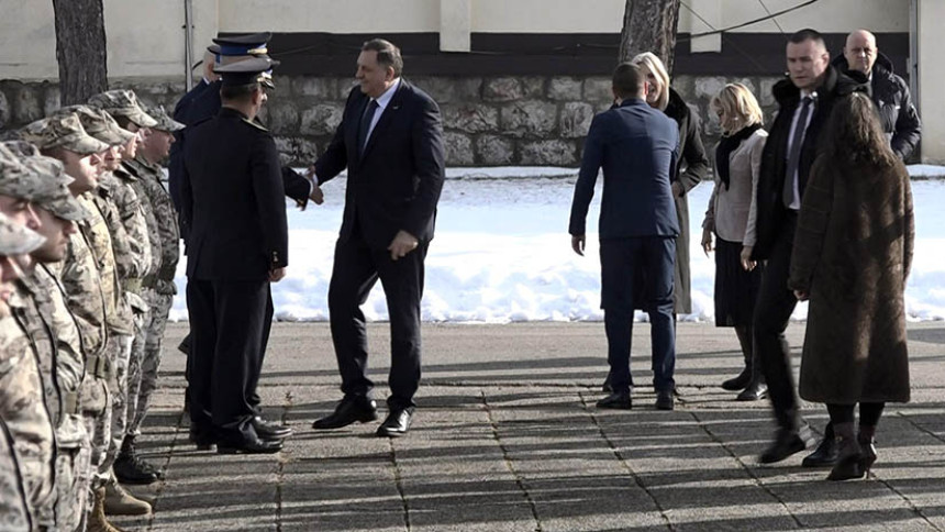 Додик добија чин маршала полиције Републике Српске?!