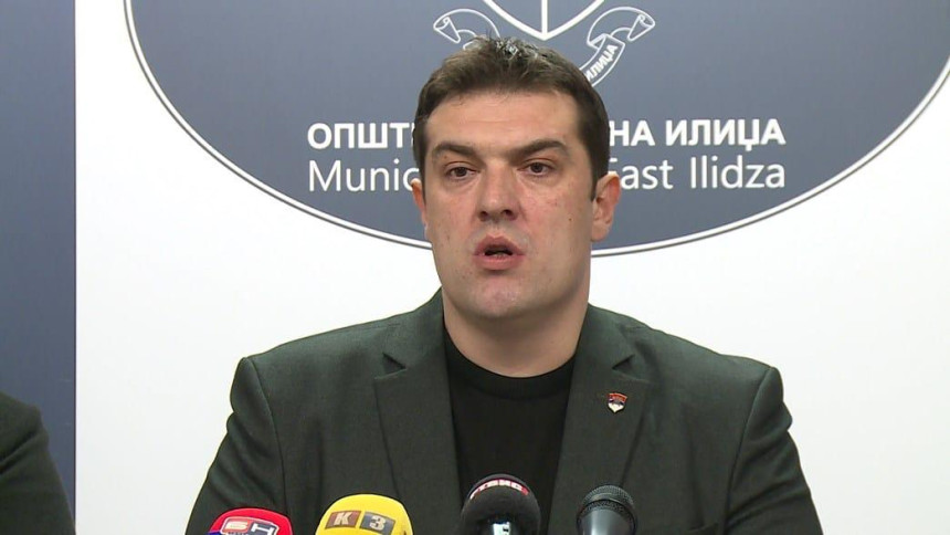 Скандал: Три године затвора због подизања три прста