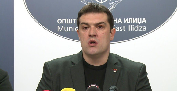 Skandal: Tri godine zatvora zbog podizanja tri prsta