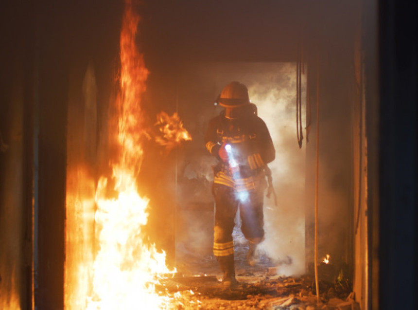 Požar u bolnici, više povrijeđenih, pacijent uhapšen