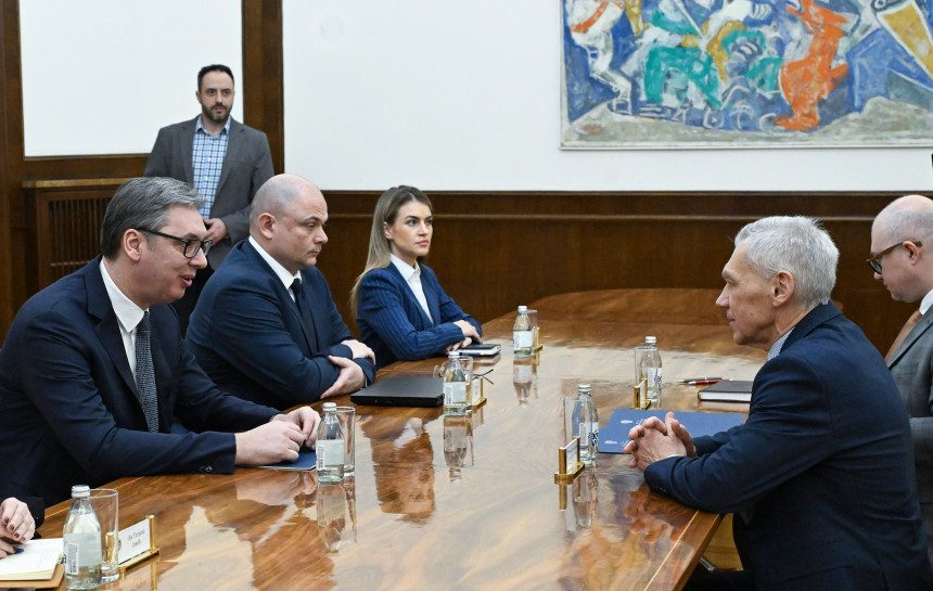 Vučić se sastao sa Bocan-Harčenkom, razgovarali i o NIS