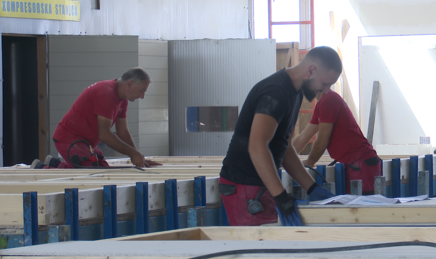 Privredinici se pohvalili kako ih vlada obraduje