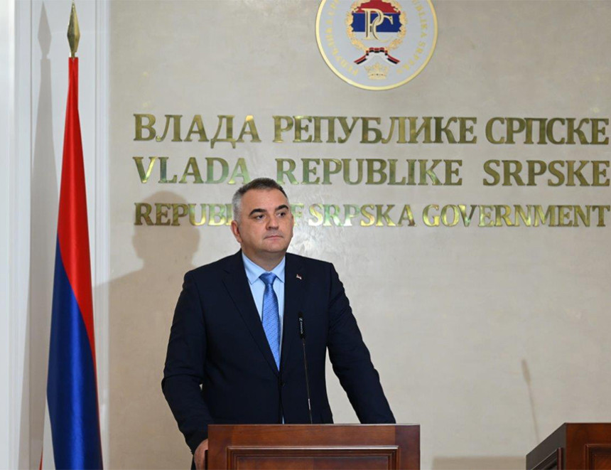 Vlada neće dozvoliti da se groblja i crkve knjiže na BiH