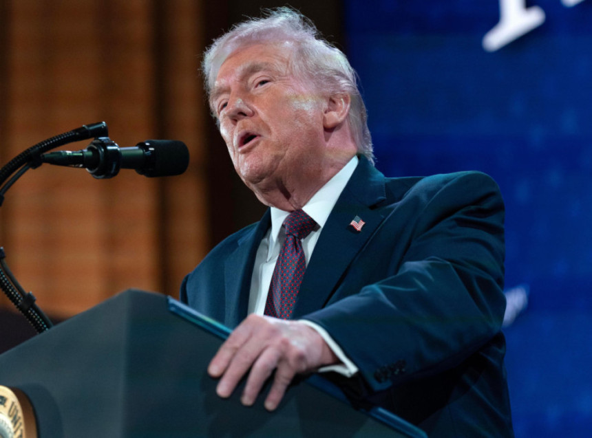 Трамп би могао да нареди напад на Иран, ништа од преговора