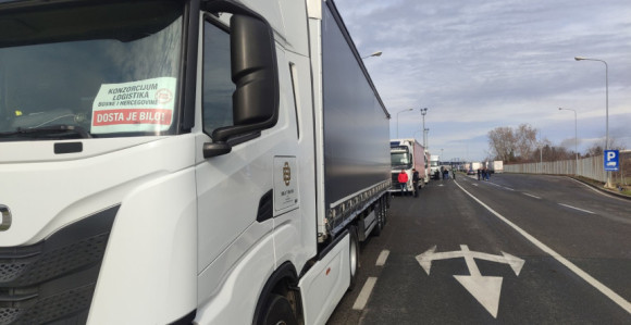 Prevoznici iz BiH i Srbije nastavljaju sa blokadama