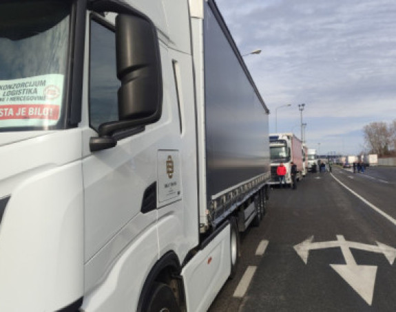 Prevoznici iz BiH i Srbije nastavljaju sa blokadama