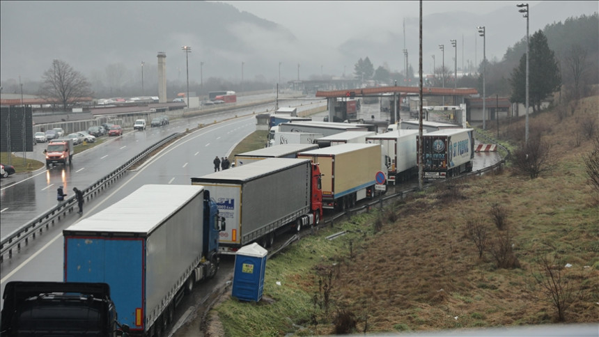 Наставља се протест док се не промијени правило 90/180 дана