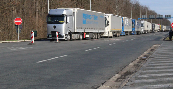 Dnevna šteta od blokade prelaza oko 92 miliona evra