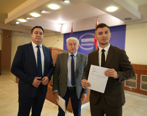 Одржати посебну сједницу НС РС о стању у мљекарству