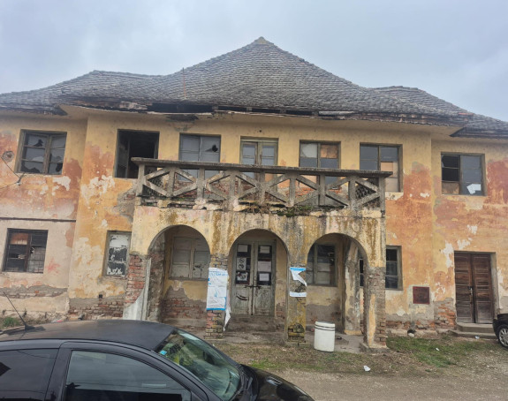 Slika i prilika glasača SNSD-a: Dok oni nazaduju, oni za koje glasaju postaju milijarderi