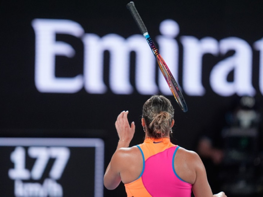 Sabalenka izgubila dobijeno finale, Ribakina šampion