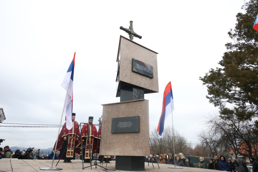 У насељу Дракулић служен помен убијеним Србима