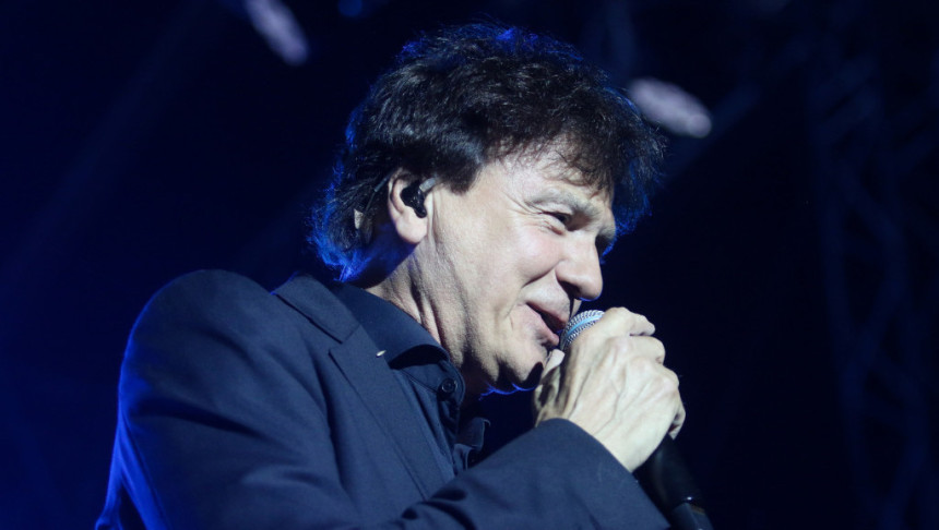 Na kuću Zdravka Čolića bačena bomba, policija na terenu