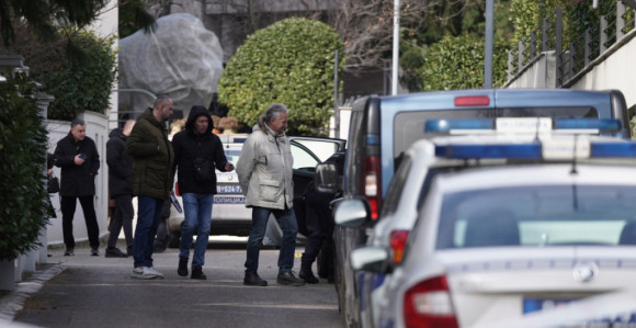 Камере забиљежиле бацање бомбе на кућу Здравка Чолића