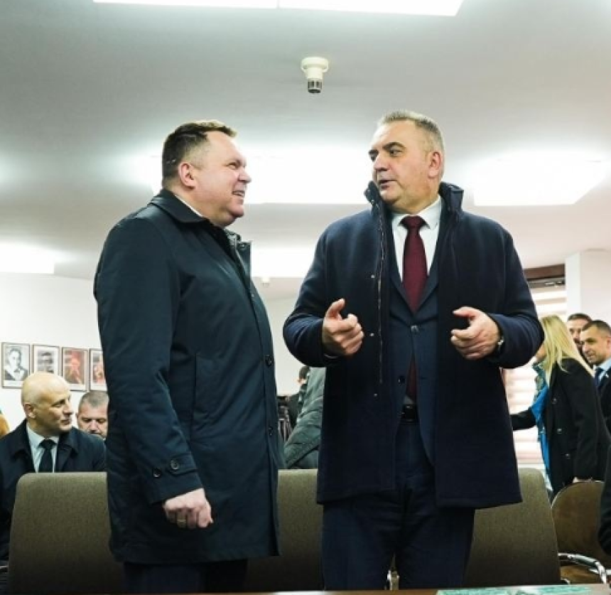 Minić dao zadatak "lisici da čuva kokošinjac"