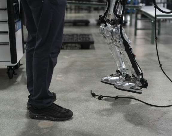 Sad malo obrnuto: U AI revoluciji roboti iznajmljuju ljude