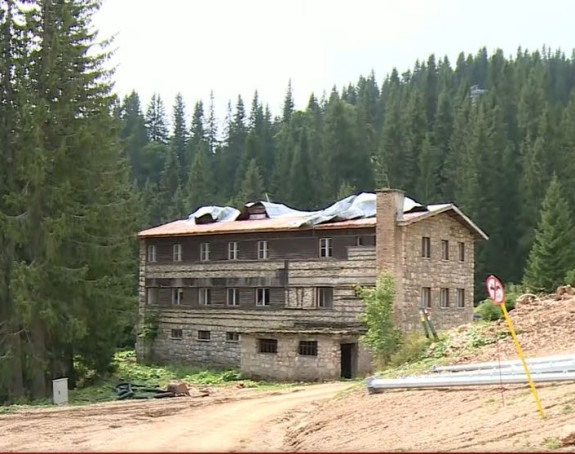 Dok poljoprivrednici čekaju novac, Vlada kupuje hotele