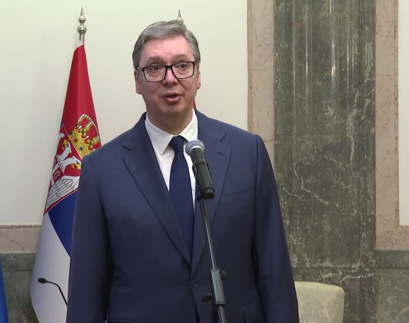 Vučiću orden: Pomagaćemo Srbima ma gdje bili