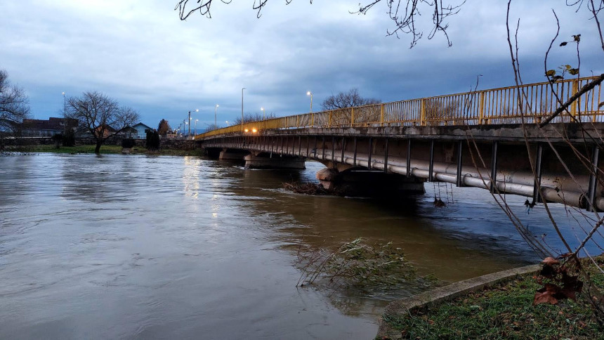 Stiže naoblačenje uz kišu, moguća koja pahulja snijega