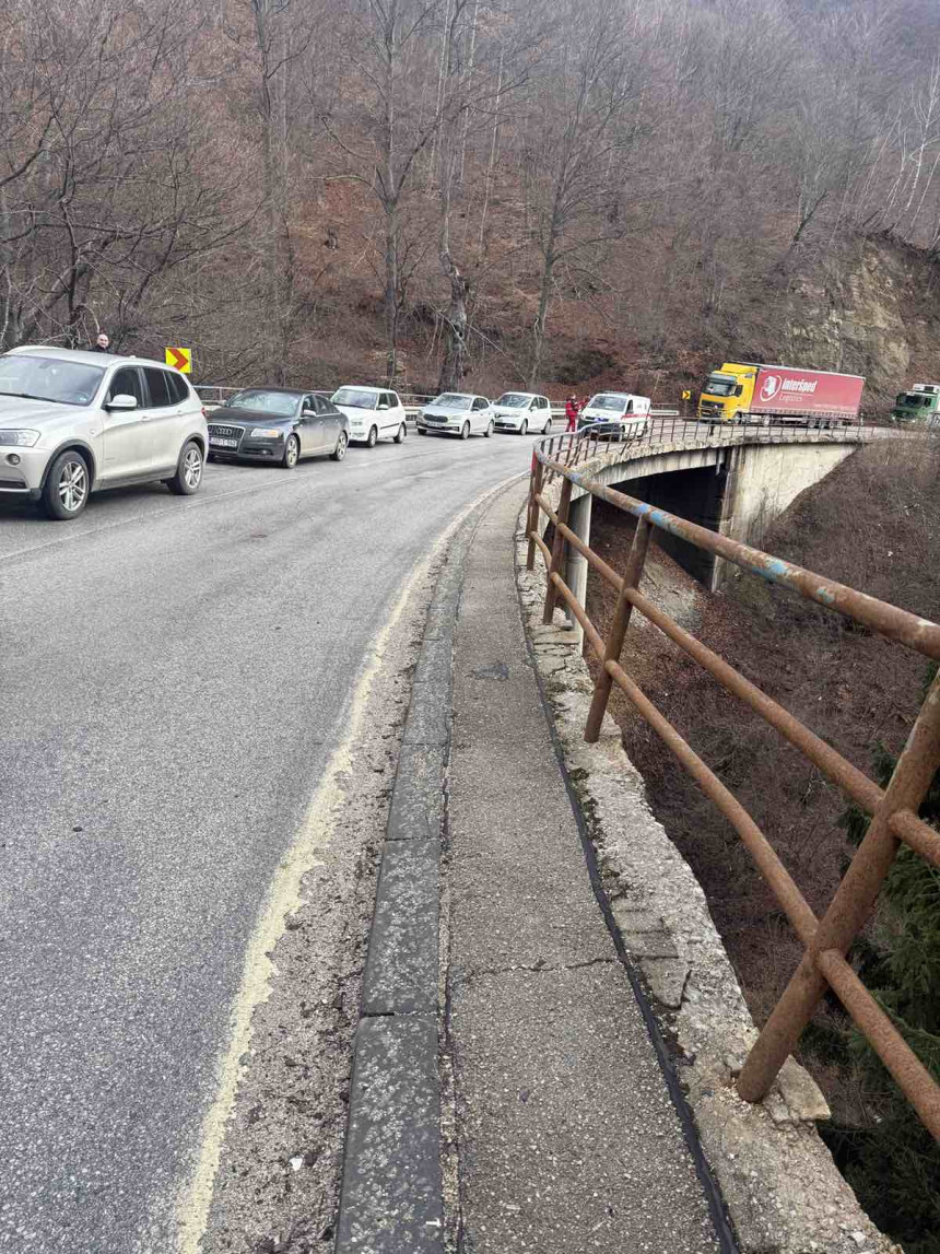 Oprez: Prevrnut kamion na putu Turbe-Donji Vakuf