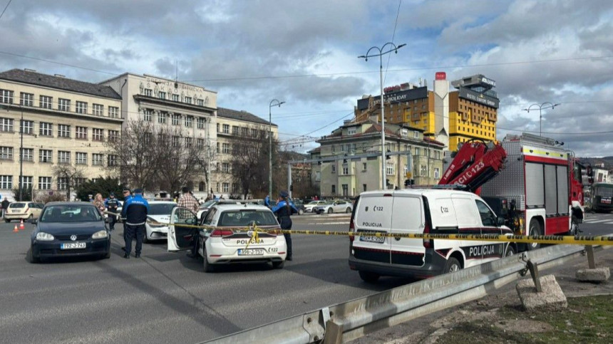 Трамвај искочио из шина у Сарајеву: Једна особа страдала