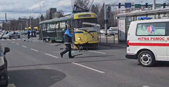 Povrijeđene četiri osobe, jedna poginula u tramvajskoj nesreći
