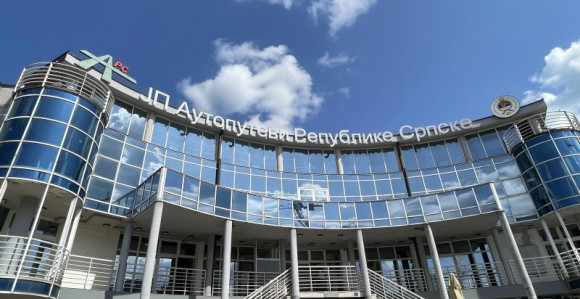 "Autoputevi" i "Putevi" tuže UIO - nema novca od putarina